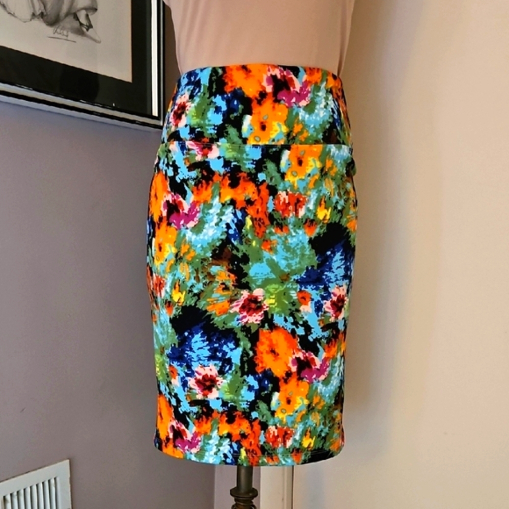 Floral Stretch Pencil Skirt